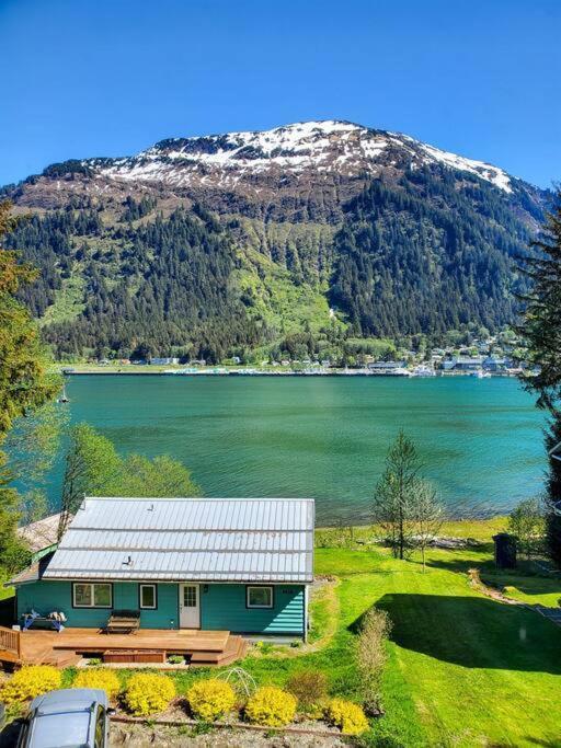 Ocean And Mountain View Home, Near Downtown Juneau Eksteriør billede