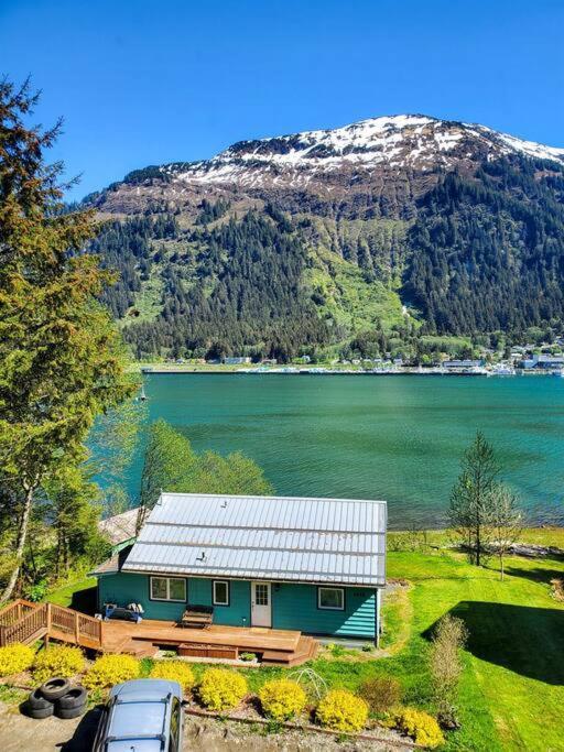 Ocean And Mountain View Home, Near Downtown Juneau Eksteriør billede